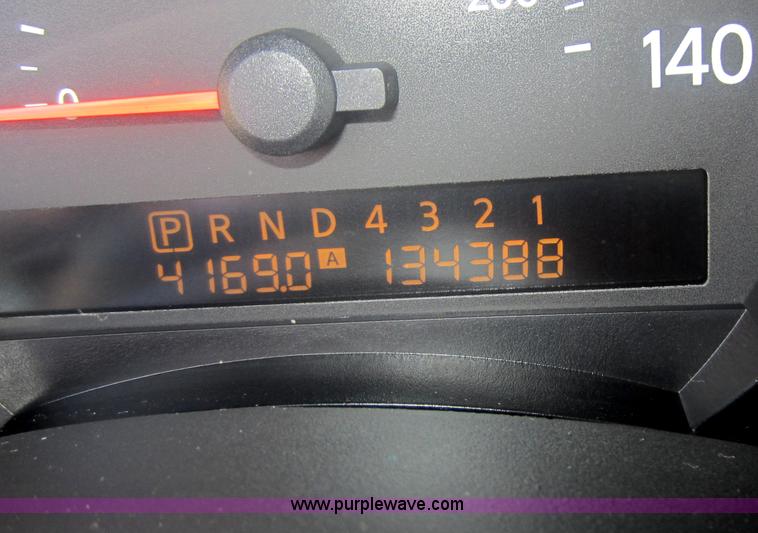 image for item C5434 2006 Nissan Armada SUV