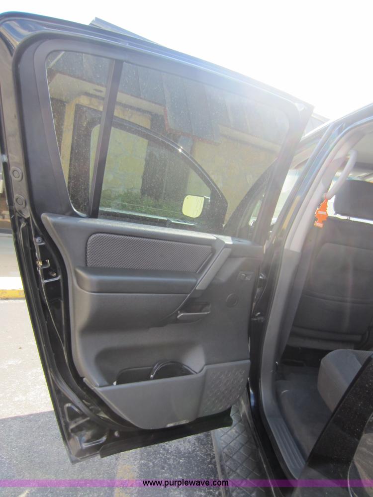 image for item C5434 2006 Nissan Armada SUV