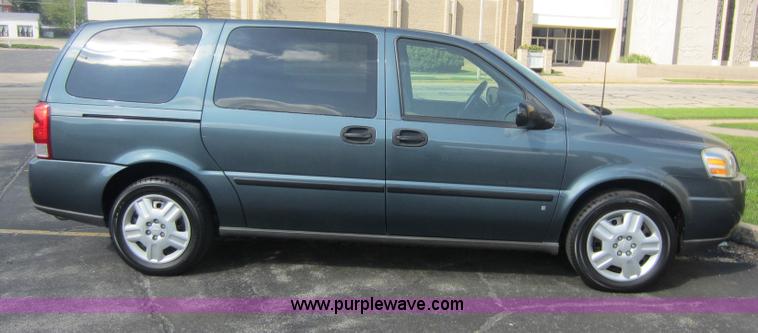 image for item C5435 2007 Chevrolet Uplander LS mini van