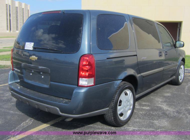 image for item C5435 2007 Chevrolet Uplander LS mini van