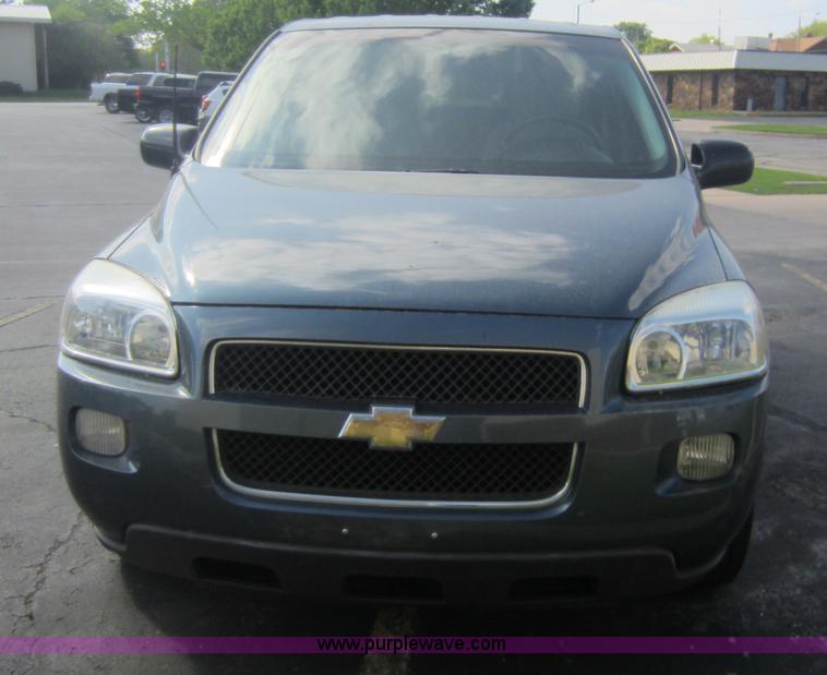 image for item C5435 2007 Chevrolet Uplander LS mini van