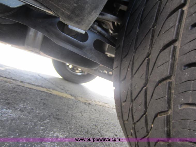 image for item C5435 2007 Chevrolet Uplander LS mini van