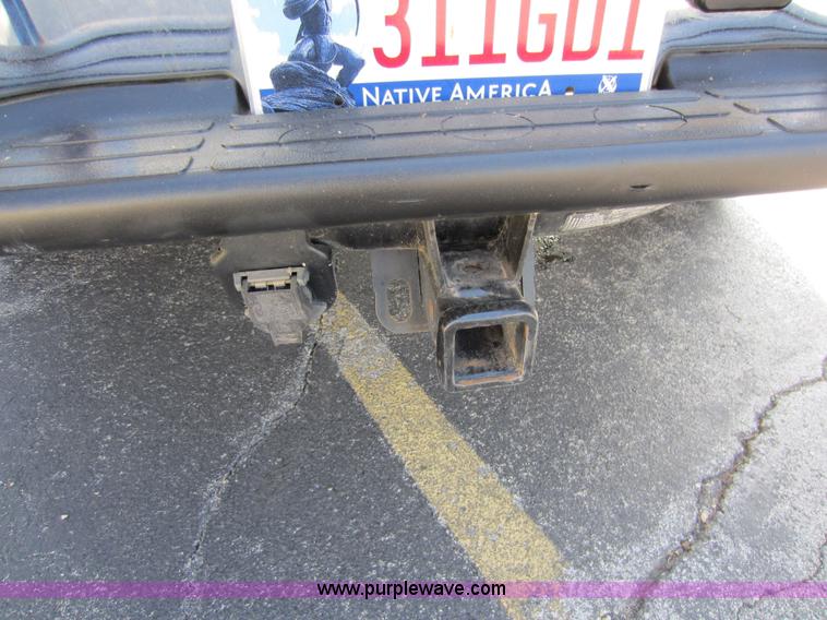 image for item C5436 2007 Chevrolet Silverado 1500 LS crew cab pickup truck