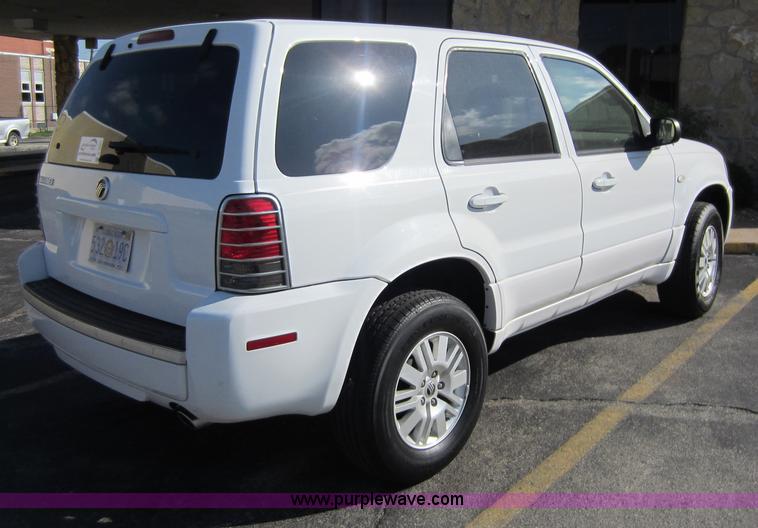 image for item C5437 2006 Mercury Mariner SUV