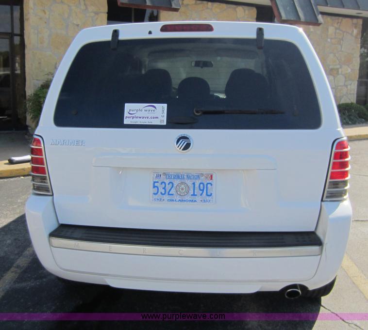 image for item C5437 2006 Mercury Mariner SUV