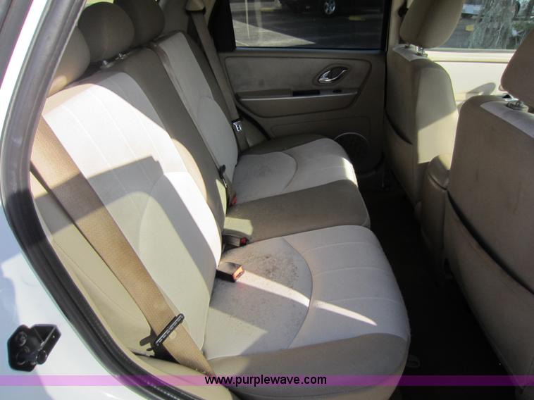 image for item C5437 2006 Mercury Mariner SUV