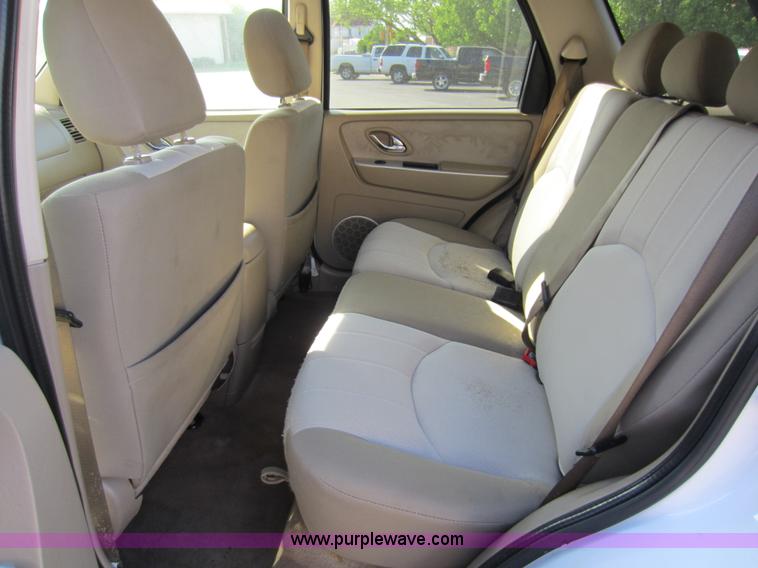 image for item C5437 2006 Mercury Mariner SUV