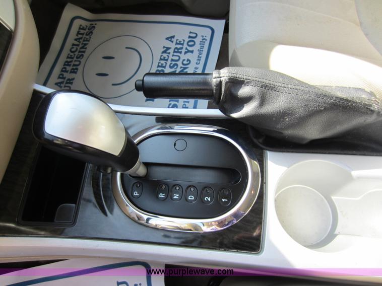 image for item C5437 2006 Mercury Mariner SUV