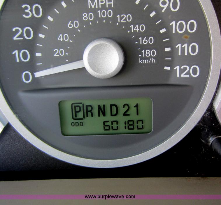 image for item C5437 2006 Mercury Mariner SUV