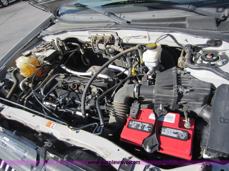 image for item C5437 2006 Mercury Mariner SUV