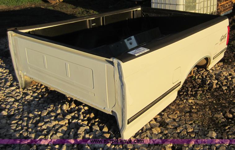 image for item C5447 1994 Ford F250 pickup truck bed