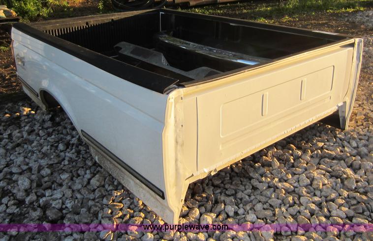 image for item C5447 1994 Ford F250 pickup truck bed