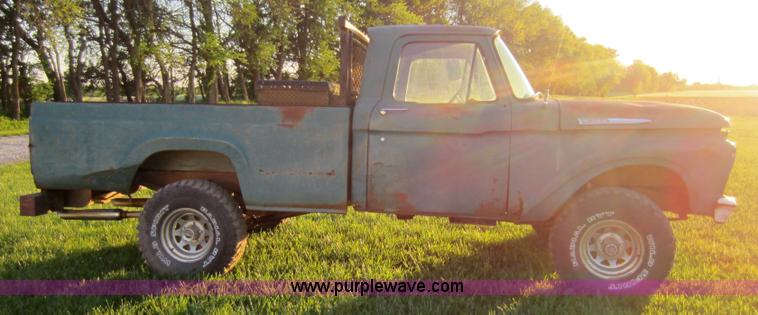 image for item C5448 1961 Ford F100 pickup truck