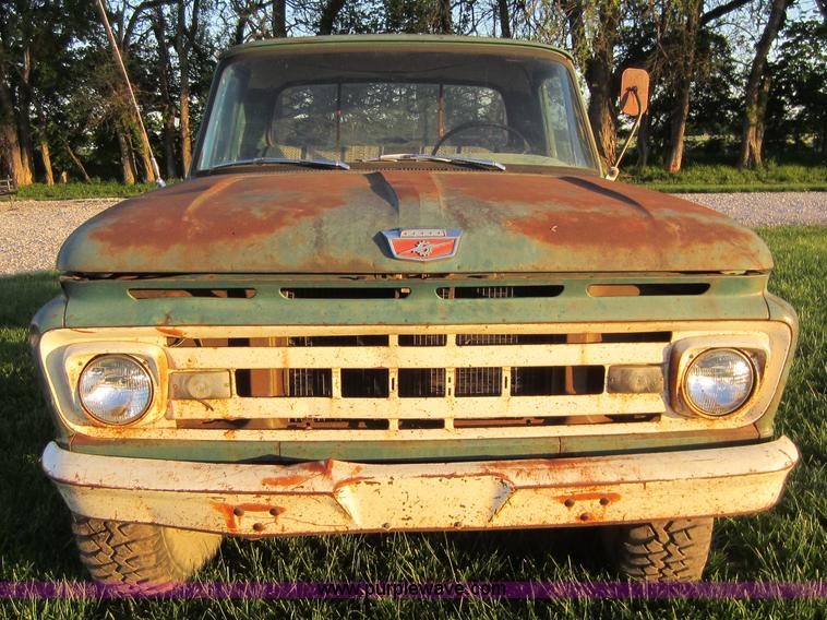 image for item C5448 1961 Ford F100 pickup truck