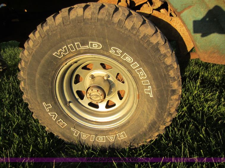 image for item C5448 1961 Ford F100 pickup truck