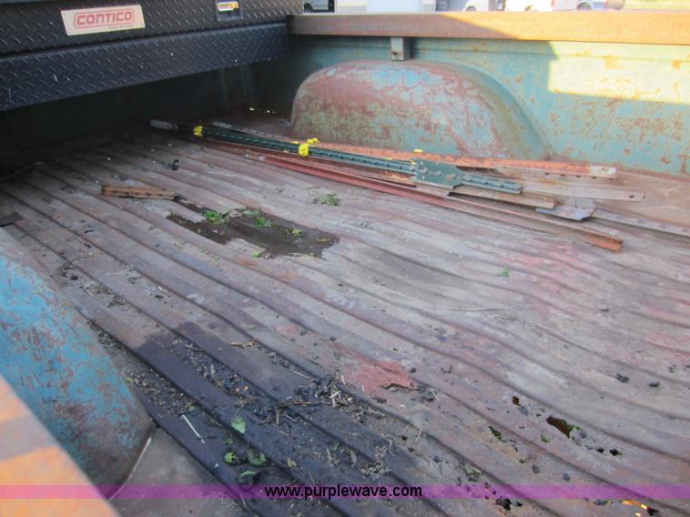 image for item C5448 1961 Ford F100 pickup truck