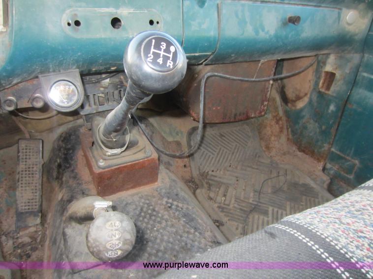 image for item C5448 1961 Ford F100 pickup truck