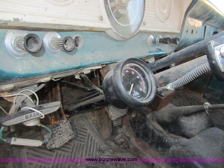 image for item C5448 1961 Ford F100 pickup truck