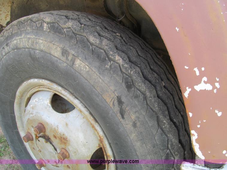 image for item D3147 1968 GMC 5500 dump truck