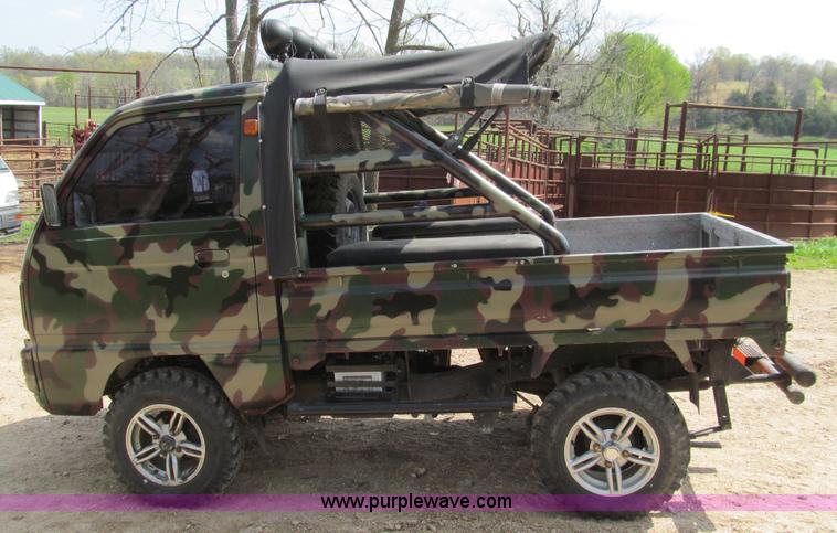 image for item D3148 Suzuki utility vehicle