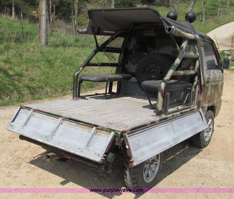 image for item D3148 Suzuki utility vehicle