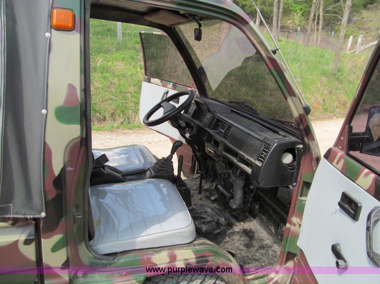 image for item D3148 Suzuki utility vehicle