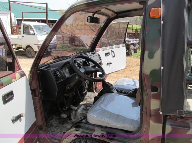 image for item D3148 Suzuki utility vehicle