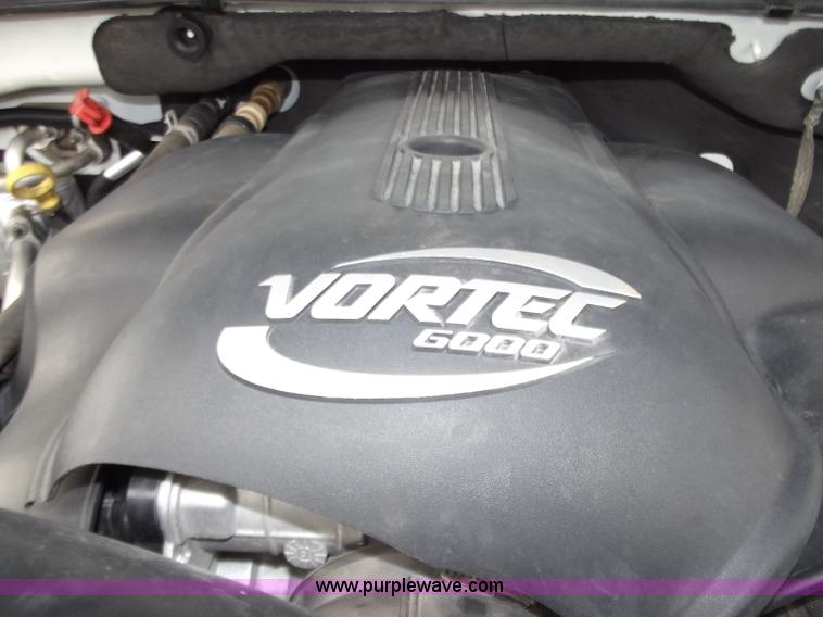 image for item D3854 2003 GMC Yukon Denali 1500 XL AWD SUV