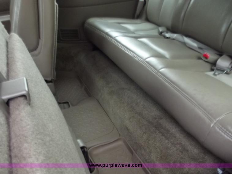 image for item D3854 2003 GMC Yukon Denali 1500 XL AWD SUV