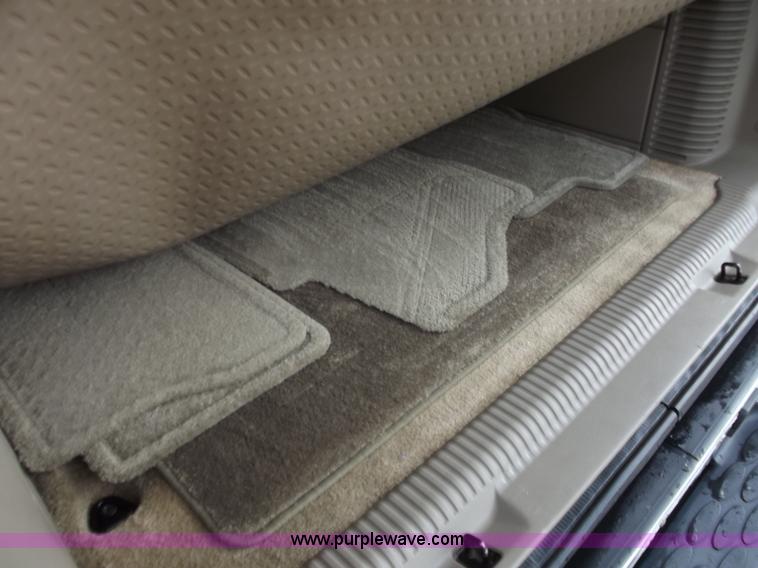 image for item D3854 2003 GMC Yukon Denali 1500 XL AWD SUV