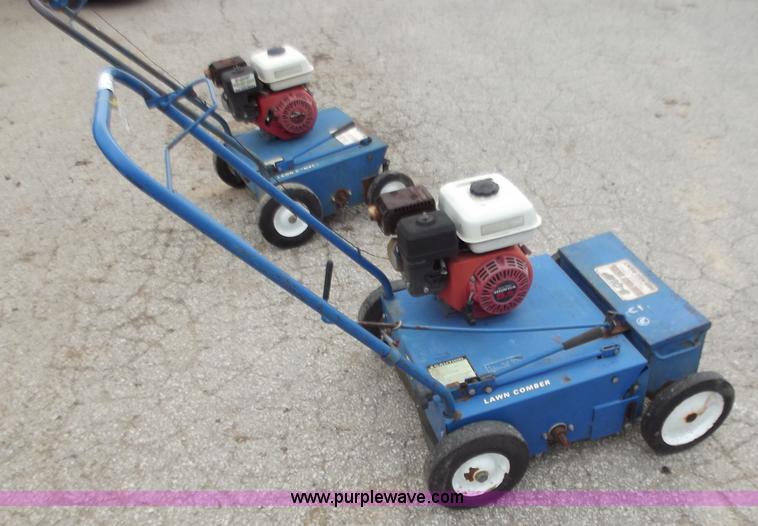 image for item D3871 Blue Bird Verti-Cut with seed box