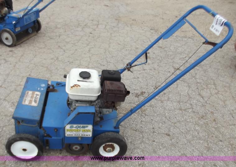 image for item D3871 Blue Bird Verti-Cut with seed box