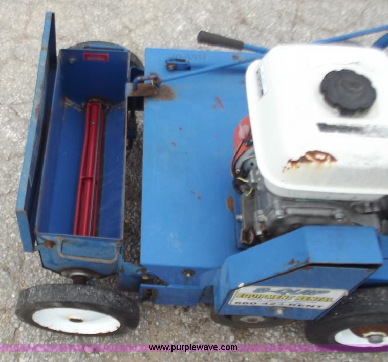 image for item D3871 Blue Bird Verti-Cut with seed box