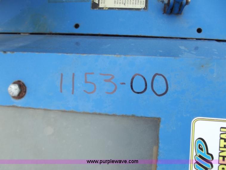 image for item D3873 Blue Bird Verti-Cut with seed box