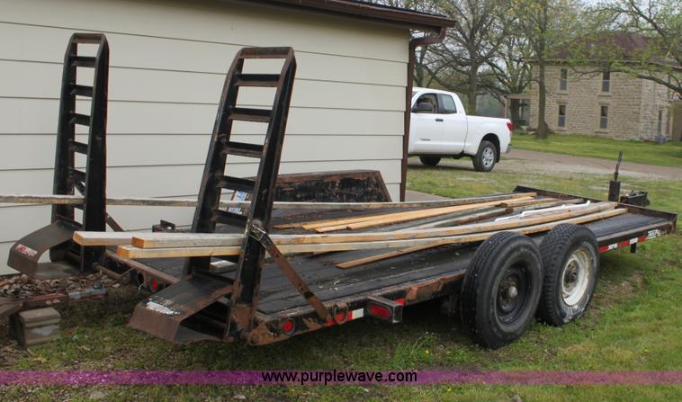 image for item D7680 2001 Trail Max tandem axle trailer