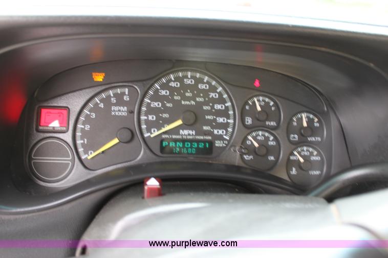 image for item D7686 2000 Chevrolet Silverado K1500 pickup truck