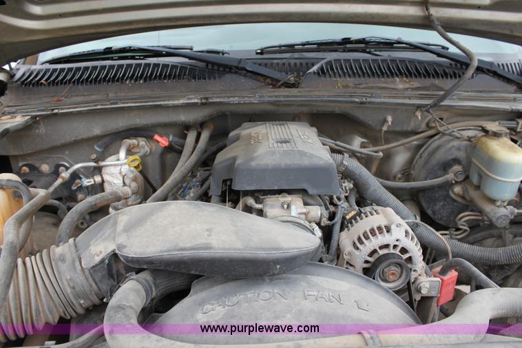 image for item D7686 2000 Chevrolet Silverado K1500 pickup truck