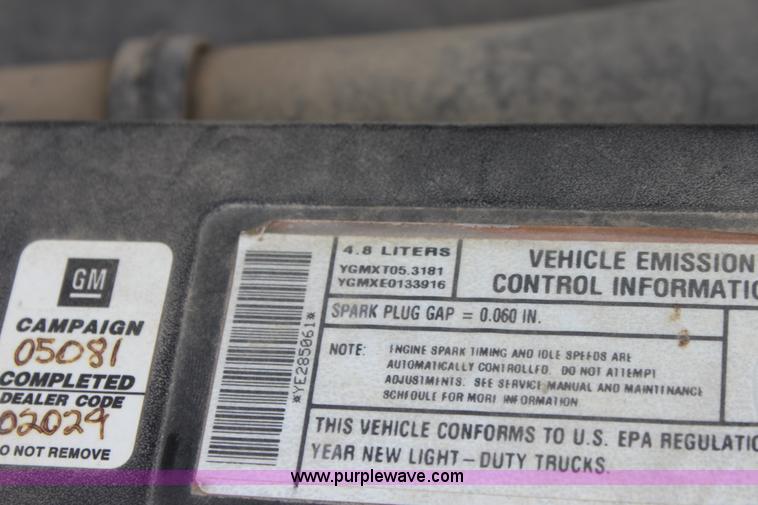 image for item D7686 2000 Chevrolet Silverado K1500 pickup truck