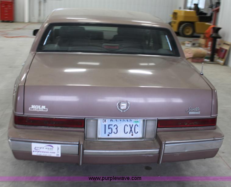 image for item D7687 1989 Cadillac Seville