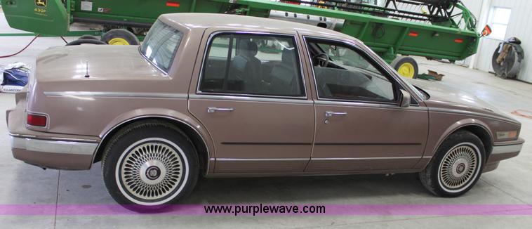 image for item D7687 1989 Cadillac Seville