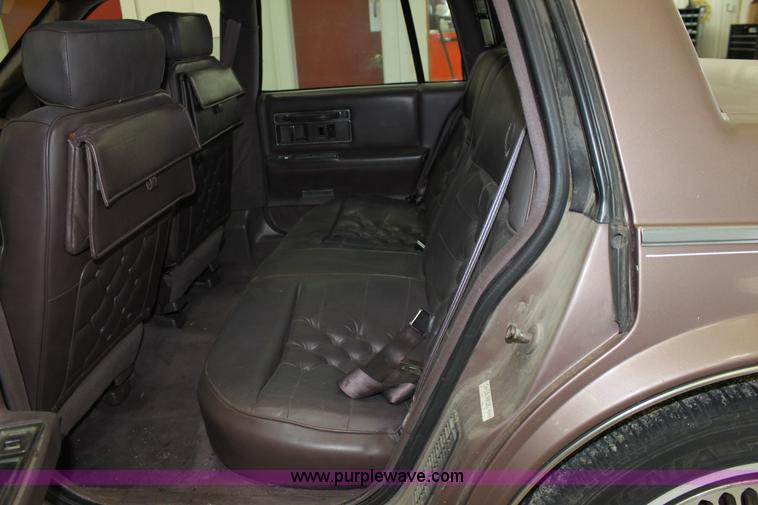 image for item D7687 1989 Cadillac Seville
