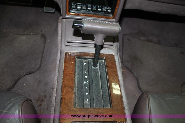 image for item D7687 1989 Cadillac Seville