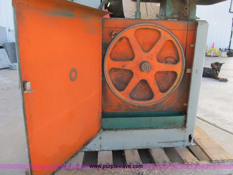 image for item D9320 Powermatic Band saw with blade welder