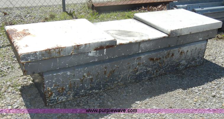 image for item K9011 Truck toolbox