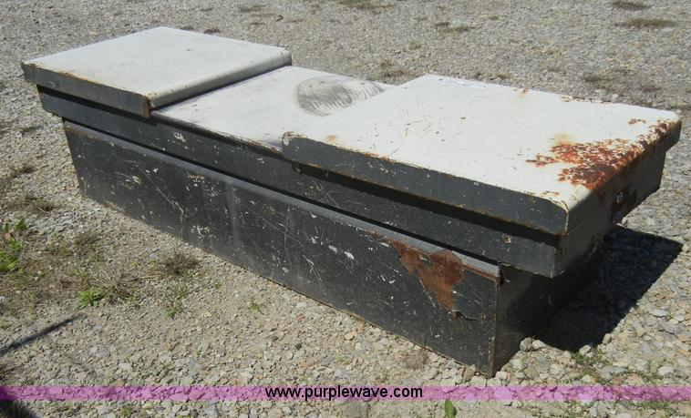 image for item K9011 Truck toolbox