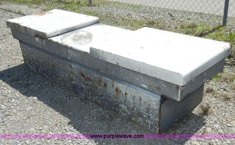image for item K9011 Truck toolbox
