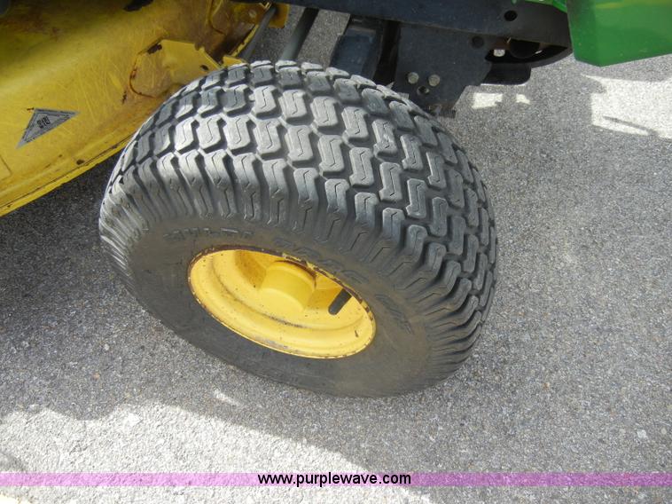 image for item K9065 1993 John Deere LX176 lawn mower