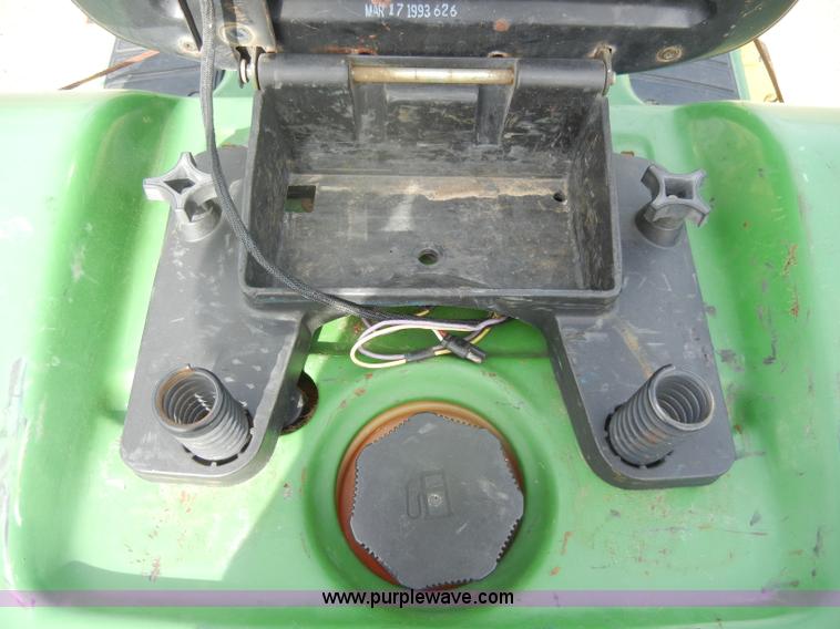 image for item K9065 1993 John Deere LX176 lawn mower