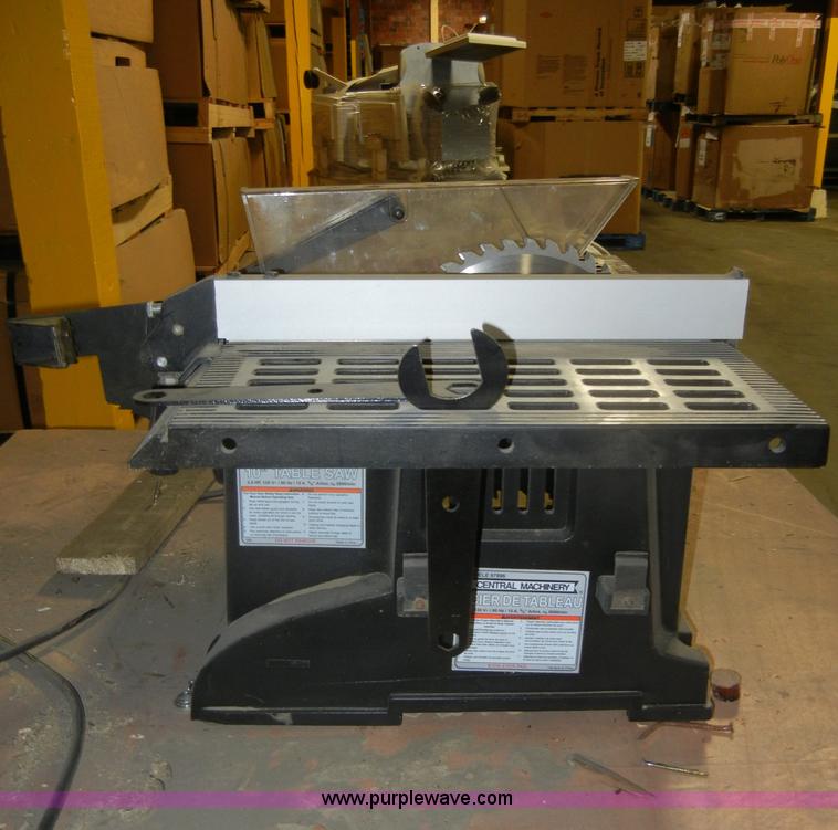 image for item S9463 Central Machinery 10" table saw