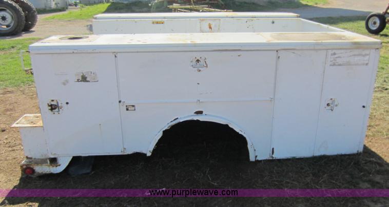 image for item V9051 Reading service body